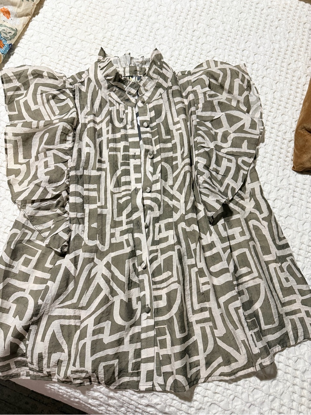 THML Olive & Cream Geometric Print Button Blouse